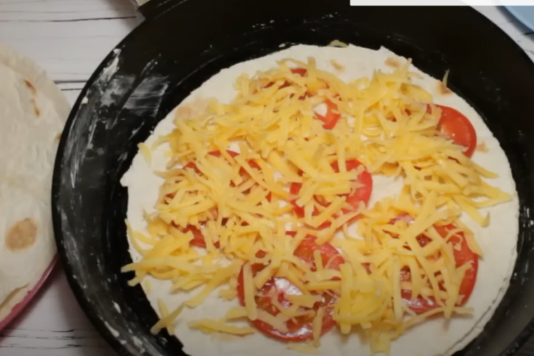 Kombinacije za filovanje paradajz i kačkavalj