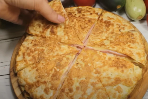 ODLIČAN PREDLOG ZA DORUČAK ILI VEČERU: Treba vam samo 15 minuta – recept za tortilju koja se topi u ustima!