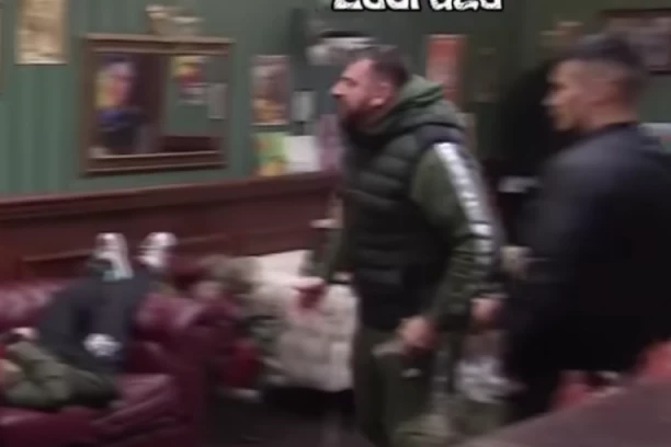 HOROR SCENA U ZADRUZI! Miljan potegao NOŽ na Marka MMA, obezbeđenje jedva sprečilo KRVOPROLIĆE! Da se naježiš! (VIDEO)