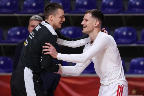 DRUGARSTVO PRE SVEGA! NA TERENU LJUTI RIVALI, VAN NJEGA PRIJATELJI: Nedović podržao Anđušićev projekat (FOTO)