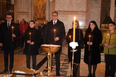 VUČIĆ NA POMENU OLIVERU IVANOVIĆU: Srbija nije zaboravila i neće odustati od toga da se zločinci privedu pravdi! (FOTO)