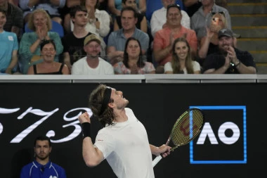 TRIJUMFALAN START GRKA: Cicipas pregrmeo velike probleme i plasirao se u drugo kolo Australijan opena