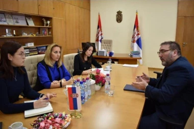 VAŽAN SASTANAK O EKOLOŠKIM PITANJIMA: Ministarka Vujović razgovarala sa Bulatovićem