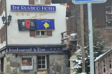 SKINUTE ZASTAVE TZV. KOSOVA I VELIKE ALBANIJE: Bile postavljene preko puta hotela u kom je Vučić smešten