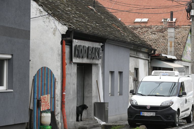 Baka Prase zapaljen lokal za Tošinom bunaru