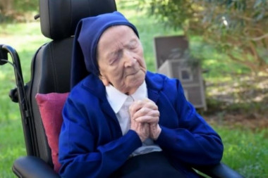 UMRLA NAJSTARIJA ŽENA NA SVETU: Sestra Andre preminula u 118. godini