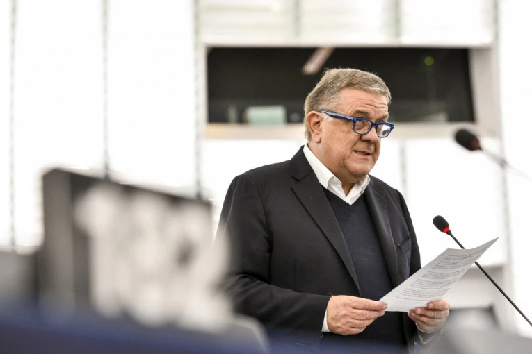 BIVŠI POSLANIK EP PRIZNAO KRIVICU I PRISTAO NA NAGODBU: Panceri otkriva još imena - afera Katargejt trese Evropu
