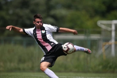 PRVI NOVAJLIJA STIGAO U VRELO: Stojaković u karijeri već ima ozbiljna imena klubova!