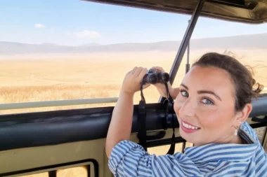 ŽENA IMA BEZOBRAZNO ZGODNOG SUPRUGA,  A SEBE NAZIVA "PROSEČNOM": Zbog ovog para usijale se mreže, komentari PRŠTE! (FOTO)