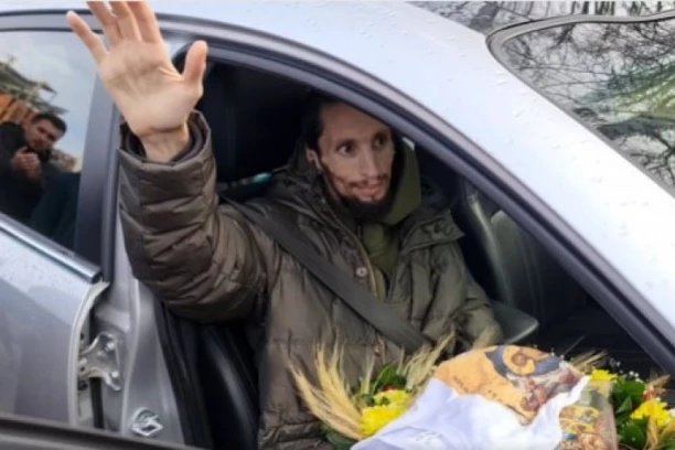 ONO ŠTO SU UŽIČANI URADILI DANAS RAZNEŽILO JE CELU SRBIJU: Nisu mogli da plivaju na Bogojavljenje, ali su časni krst poklonili Nebojši - imali su samo jedan cilj (VIDEO)