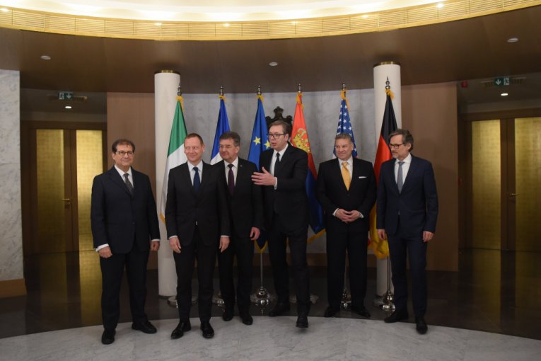 Vučić sa specijalnim izaslanicima