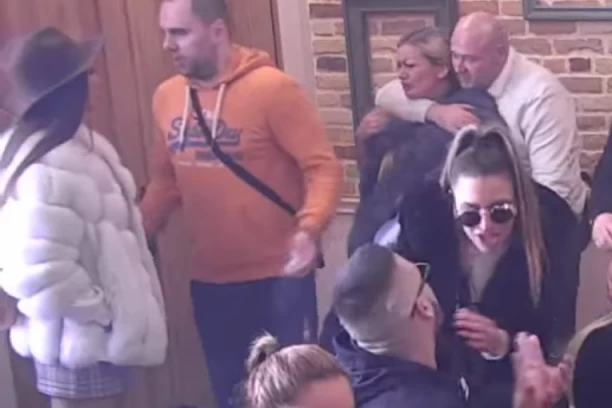 ZVEZDANU PALA ROLETNA! Nova svađa trese Zadrugu - Anđela kuka Slavniću kako joj posvećuje malo pažnje, njemu PREKIPELO: Šetaj, bre!
