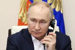 VLADIMIR PUTIN NEMA MOBILNI, EVO ŠTA KORISTI UMESTO NJEGA! Nekadašnji član obezbeđenja ruskog predsednika OTKRIO NEVEROVATANE TRIKOVE koje on koristi!