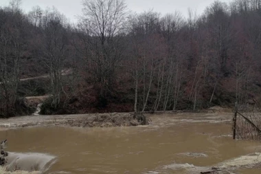 VELIKI PORAST VODASTAJA REKA: Opasnost od poplava