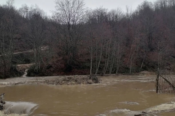 VELIKI PORAST VODASTAJA REKA: Opasnost od poplava