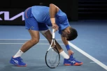NOVAK ĐOKOVIĆ PONIŽEN: Srbin POPIO ISPALU na Rod Lejver areni - urnebesna scena u Melburnu!