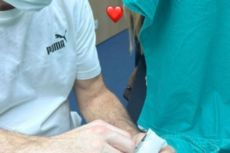 Indira Aradinović Indi na operaciji