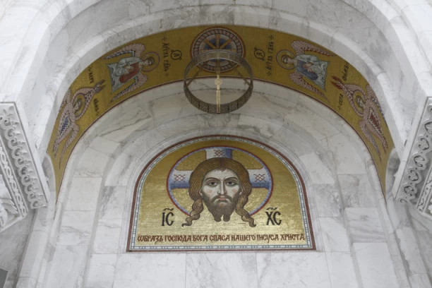 DANAS JE CRKVENA NOVA GODINA! Evo šta bi trebalo da uradite da vam bude i BLAGORODNA!