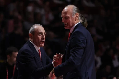 POTVRĐENO: Poznato koga će trofejni stručnjak voditi sledeće sezone!