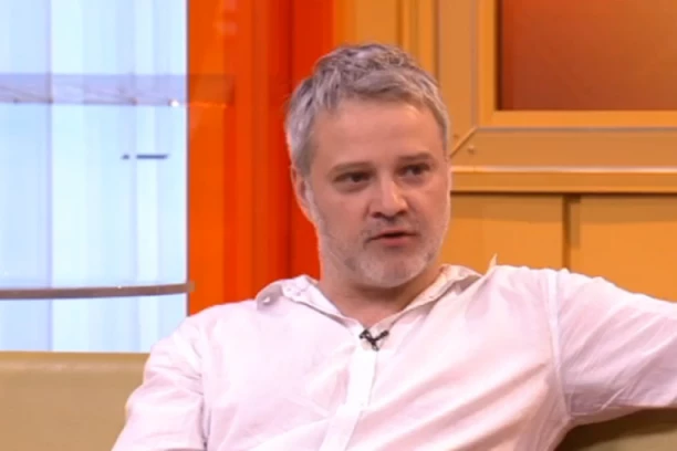 OVAKO IZGLEDA SUPRUGA MARKA JANJIĆA KOJA SE NE POJAVLJUJE U JAVNOSTI: Glumca je osvojila još u srednjoj školi (FOTO)