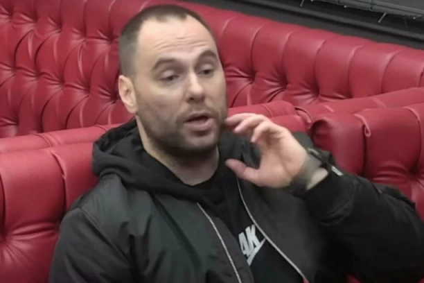ZVEZDAN SE UNEO U FACU ČLANU OBEZBEĐENJA! Robijaš hteo da se bije, šutirao sve pred sobom, pa ga KAO KUČE IZVELI iz rijalitija! (VIDEO)