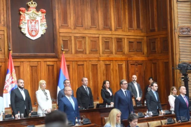 SRUŠITI SILOM SRPSKU SLOGU: Pokrenuta brutalna akcija stranaca i dela opozicije: PO SVAKU CENU SPREČITI JEDINSTVO!