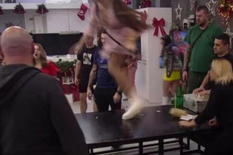 Zvezdan Slavnić nasrnuo na Necu Lazića