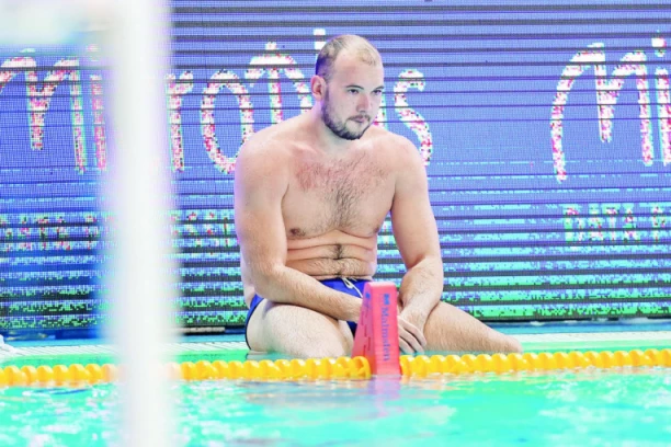 IZ NEBA, PA U REBRA: Precrtan Dušan Mandić