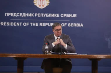 SRBIJA ŽELI KOMPROMIS, RAZGOVORE, DIJALOG: Predsednik Vučić uputio narodu moćne reči - zaštitićemo građane i državu Srbiju (VIDEO)