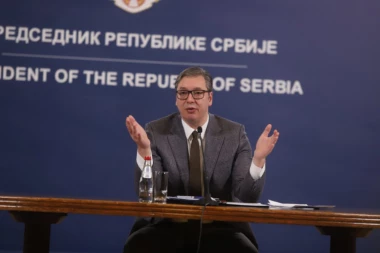 JA SAM VOJNIK DRŽAVE, ŽIVIM ZA SRBIJU! Vučić o ostavci: Znam šta je moja dužnost!