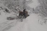 VIŠE OD 20.000 LJUDI BEZ STRUJE: MUP apeluje da se ne kreće put Sjenice, Kopaonika i Raške! Srbija okovana snegom, a LEDENI DANI TEK STIŽU