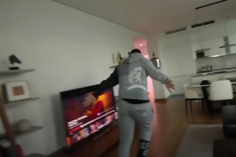 Baka Prase trči po stanu