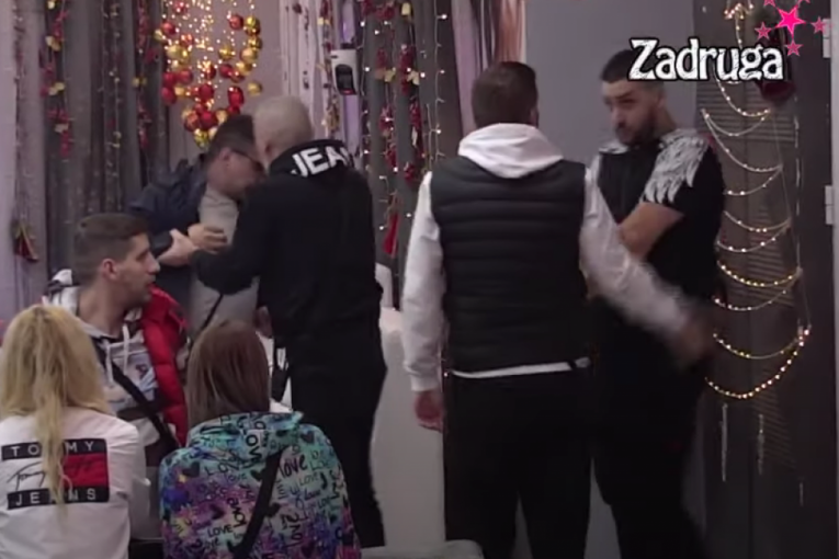 Bebica nasrnuo na Zolu Zadruga 6