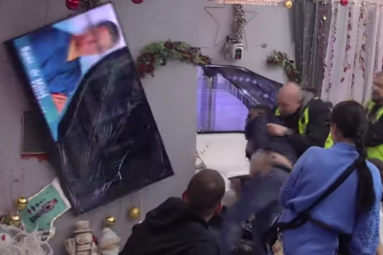 Nenad Macanović Bebica razbija po Beloj kući, slupao televizor Zadruga 6