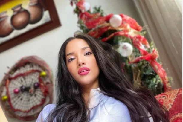 OVA MANEKENKA NEMA OBE RUKE I JEDNU NOGU, ALI VAŽI ZA JEDNU OD NAJVRELIJIH: Svi se otimaju oko nje, ali CILJ joj je jasan!