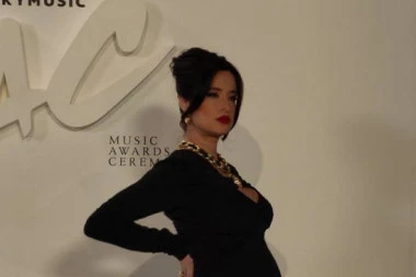 PRVO OGLAŠAVANJE SAJSI MC NAKON POROĐAJA: Evo kako se oseća novopečena mama!