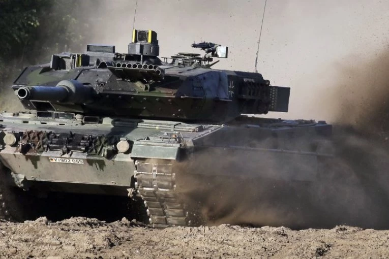 TROFEJ ZA PUTINA, MUK U BERLINU! Ukrajinci na bojištu ostavili nemačku ZVER, Leopard 2 pao u ruke ruskih snaga (VIDEO)