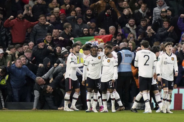 MANČESTER PROKRČIO ŠUMU: Junajted na korak do finala kupa!