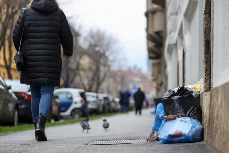 Smeće na ulicama