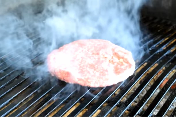 DIVLJI ZAPAD: Ubio čoveka koji mu je iz dvorišta UKRAO ROŠTILJ