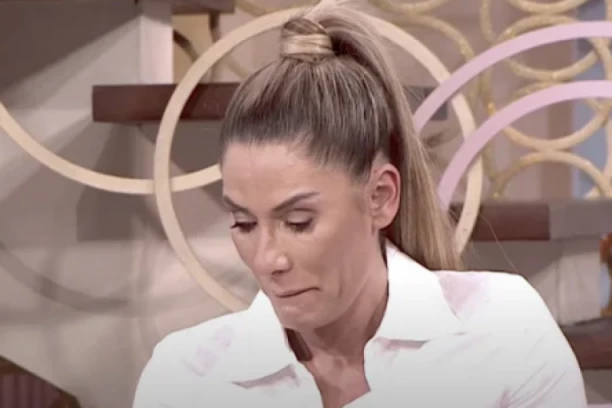 ANA ĆURČIĆ GRCALA U SUZAMA, PA PROGOVORILA O OČEVOJ AFERI: Bio je sa ćerkom njene koleginice, ove scene ne može da IZBRIŠE iz sećanja!