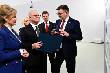 VESIĆ: SLEDI EKSPANZIJA VAZDUŠNOG I ŽELEZNIČKOG SAOBRAĆAJA