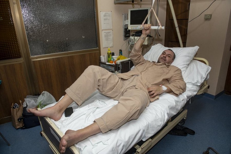 Ranjeni Delević u bolničkom krevetu