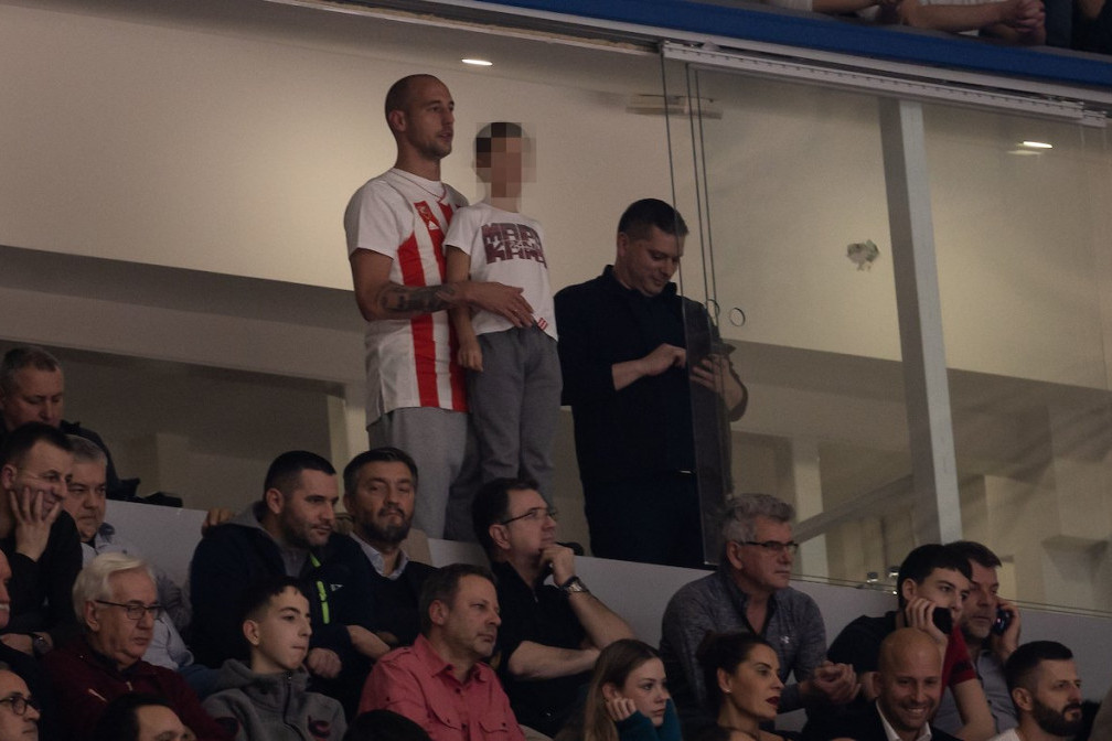 Milan Borjan sa sinom Filipom