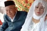 PILETINA SE ZA PRSTE LEPI! Matorac oženio 73 godine MLAĐU devojku, o njenom izgledu svi bruje, a EVO i zašto! (VIDEO)