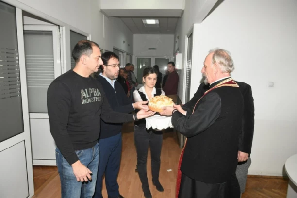 KRSNA SLAVA SRPSKOG TELEGRAFA I REPUBLIKE: Još mnogo godina u zdravlju da slavimo