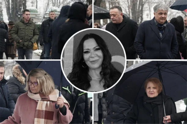 GODINU DANA OD SMRTI KSENIJE VUČIĆ! Predsednik sa sinom Danilom na Novom groblju! Pomenu prisustvuju ministri, brojni prijatelji...! (FOTO GALERIJA)