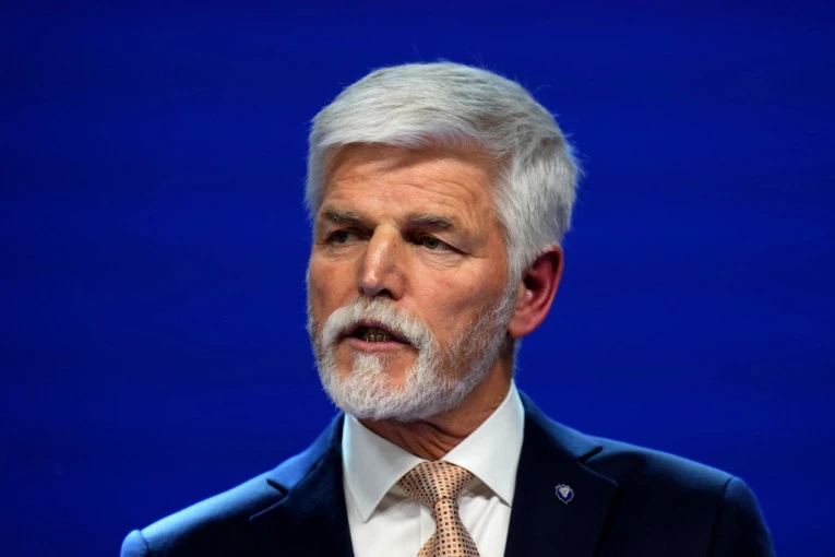 PAVEL STAO NA CRTU BABIŠU: Biraj, političar ili biznismen - nema Vlade dok ne odlučiš!