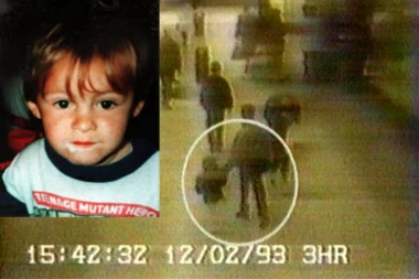 JEZIVO! DEČACI OTELI MALIŠANA (2) I SUROVO GA MUČILI DO SMRTI: Oteli dete ispred majke, brutalno se iživljavali, pa ostavili na šinama - danas mogu da se NAĐU NA SLOBODI (FOTO)