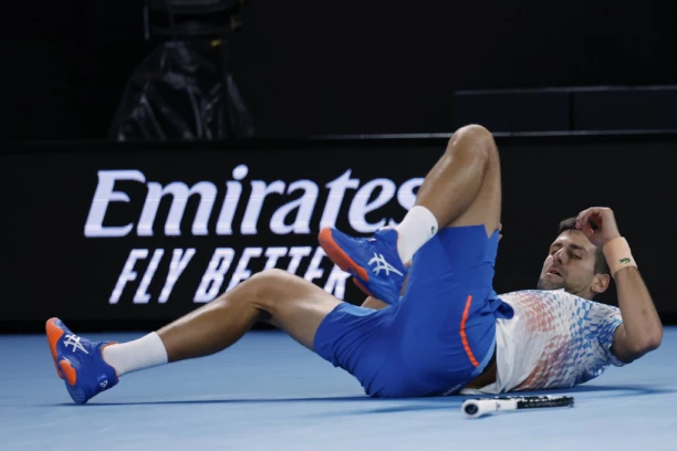 IMA LI RAZLOGA ZA BRIGU? Novak govorio o POVREDI koja mu zadaje muke!